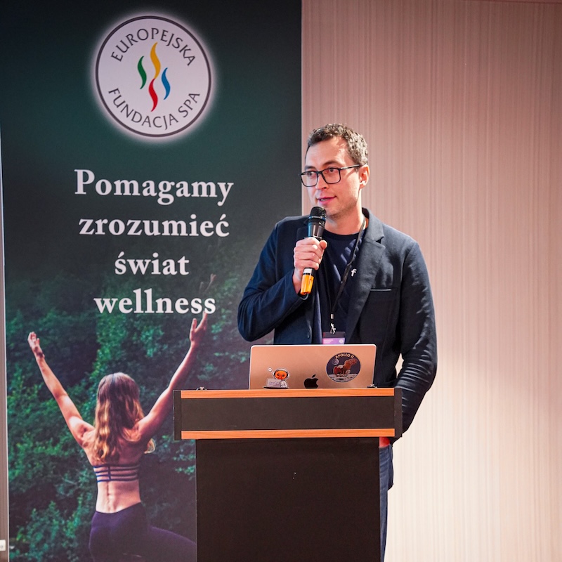 marcin-dabrowski-fresha-wellness-strategia-Cenowa-AI-Hotelowe-SPA